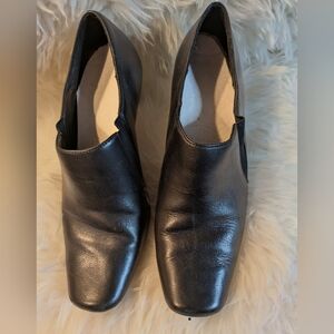 Aerosoles Black Leather Comfort Shoes Boots 2.5" Heel Slip On Women's Sz 7M